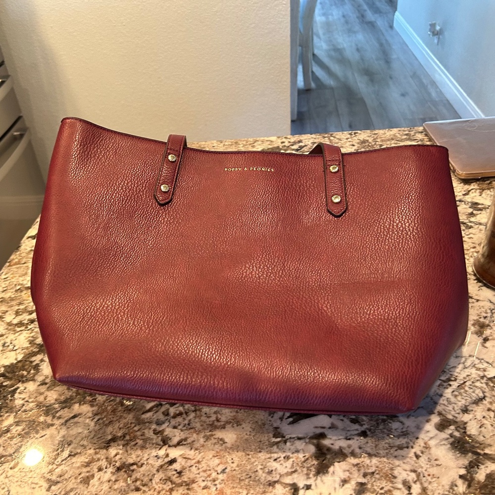 Poppy & peonies go getter bag berry